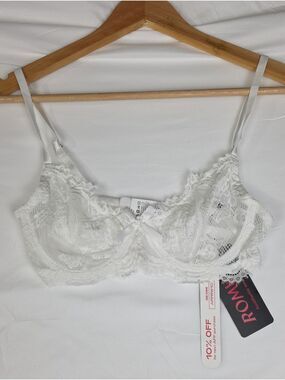 ROMWE White Lace Underwire Bra with Bow Accent Small